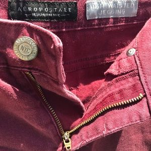 Aeropostale Women’s High Waisted Jeggings, Size 0, Maroon color